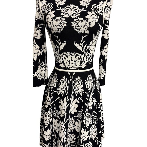 Reversible Black & White Floral Knit Dress 3/4 Sleeves Fit & Flare Style Womens - Picture 1 of 15